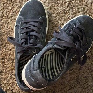 Women’s Taos Shoes